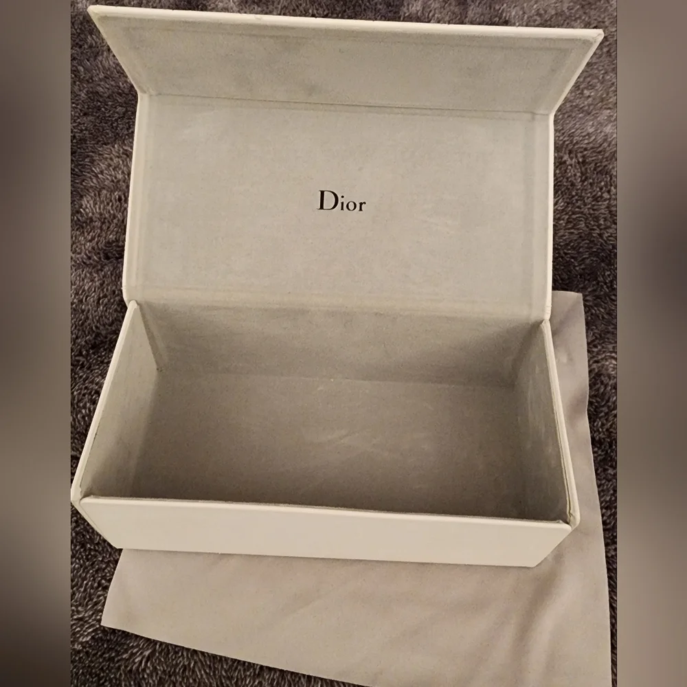 AUTHENTIC VINTAGE Dior Sunglasses - Picture 11 of 12